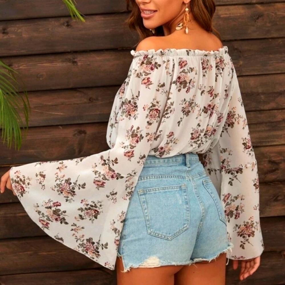 🥺 COVER UP😘 Floral Bell Sleeve Coverup:⁠-⁠) Top